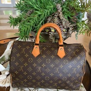 Louis Vuitton Vintage Speedy 35